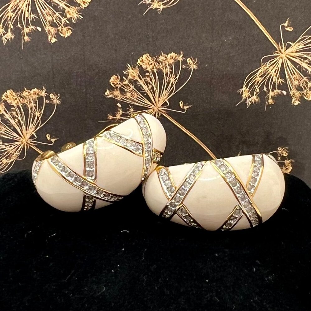 Vintage Carré 18K Gold Plate White Enamel Semi Hoop CLIP Earrings
